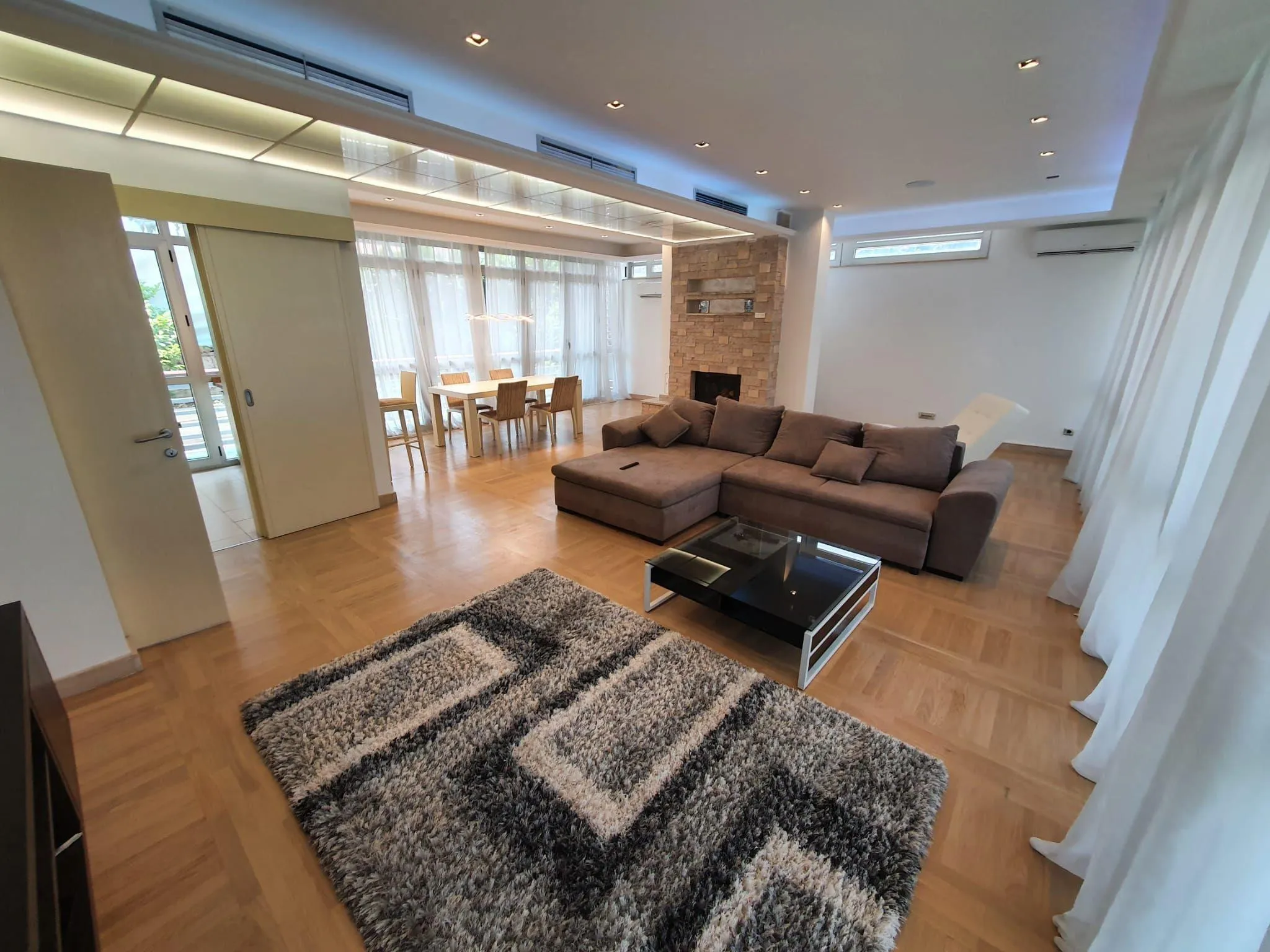 Nekretnina Beli dvor (Savski Venac)