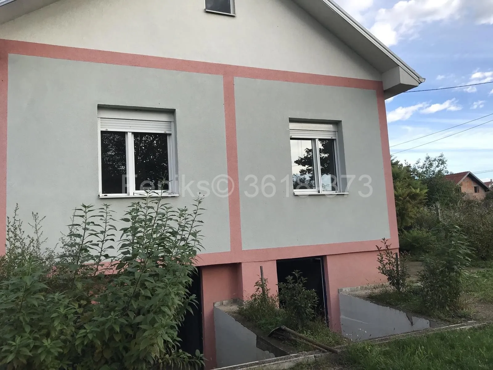 Kuća - Surčin (Beograd)