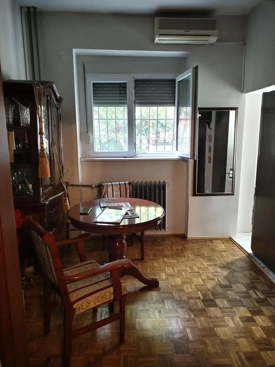 Nekretnina Pravni fakultet (Vračar)