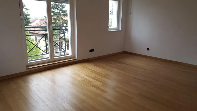Nekretnina Voždovačka crkva (Voždovac)