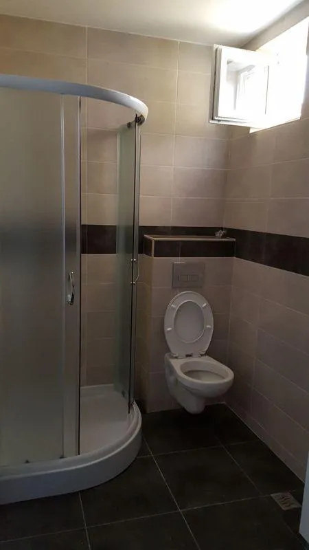 Nekretnina Voždovačka crkva (Voždovac)