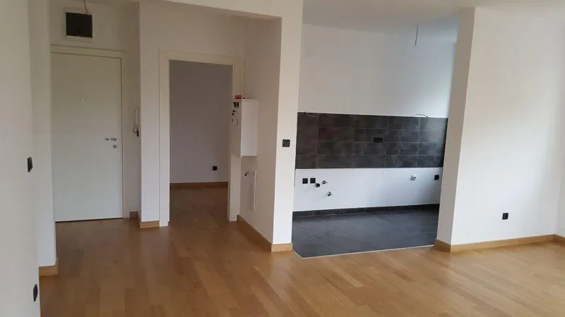 Nekretnina Voždovačka crkva (Voždovac)