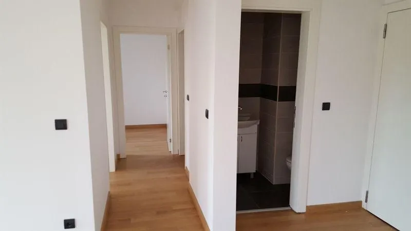 Nekretnina Voždovačka crkva (Voždovac)