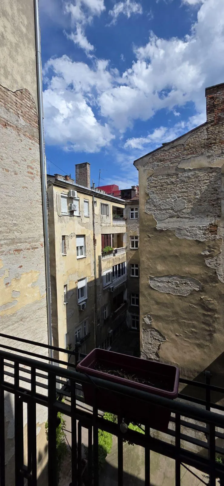 Nekretnina Ekonomski fakultet (Savski Venac)